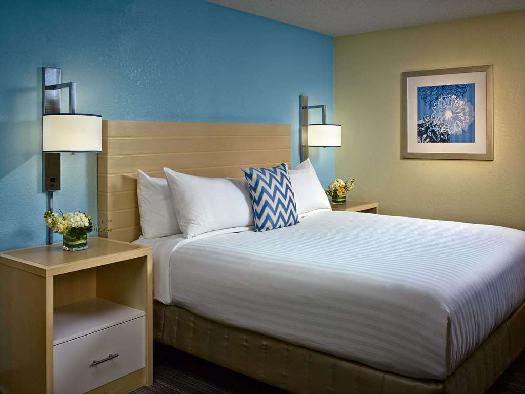 Sonesta Es Suites Orlando International Drive Williamsburg Room photo